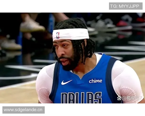 浓眉首节表现稳健6分4板1助助力球队中规中矩展现实力 浓眉首节表现稳健6分4板1助助力球队中规中矩展现实力