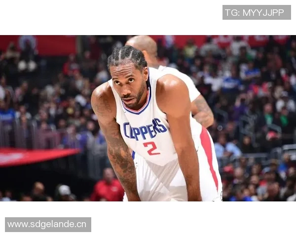 莱昂纳德生涯得分突破15000分快船三节惨遭对手压制落后32分 莱昂纳德生涯得分突破15000分快船三节惨遭对手压制落后32分