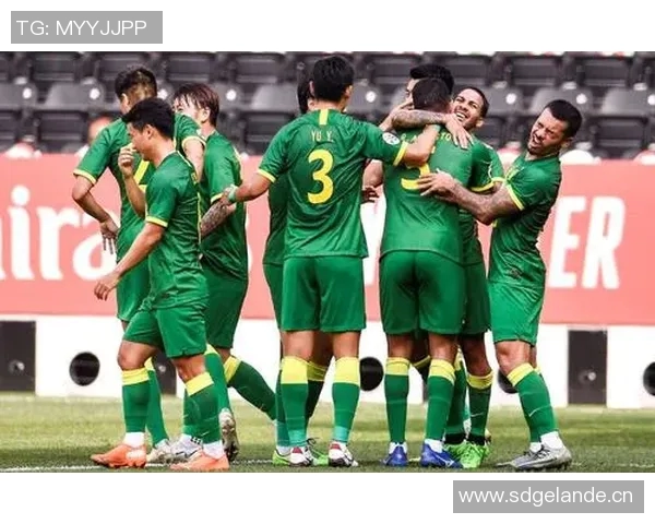 吉梅内斯强调对巴萨边路的防守重要性强调在对抗中保持强势态度