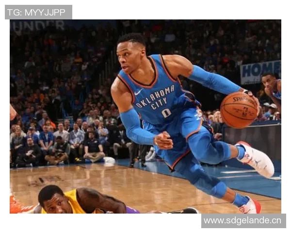 杰弗森呼吁给予威少机会回顾安东尼短暂离开联盟的经历 杰弗森呼吁给予威少机会回顾安东尼短暂离开联盟的经历