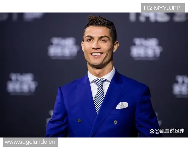 C罗40岁依然体脂率7的秘密：每日四小时训练与六餐五次睡眠揭秘